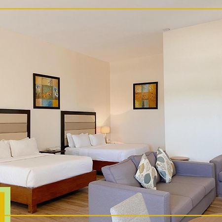 Marzon Hotel Kalibo Esterno foto