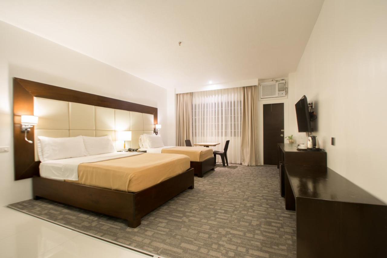 Marzon Hotel Kalibo Esterno foto