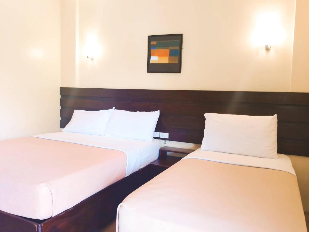 Marzon Hotel Kalibo Esterno foto