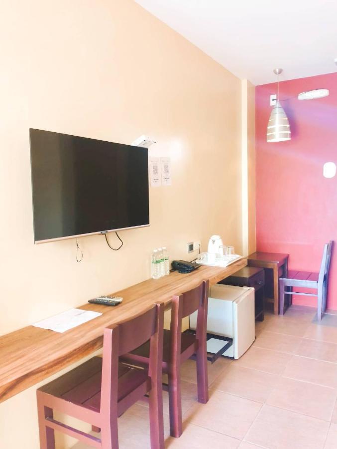 Marzon Hotel Kalibo Esterno foto