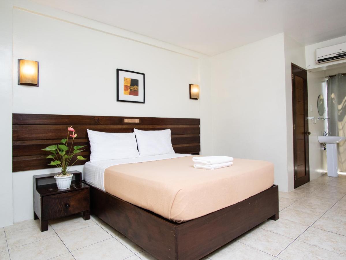 Marzon Hotel Kalibo Esterno foto